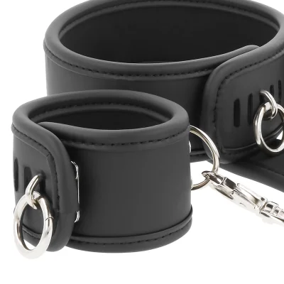 FETISH SUBMISSIVE - VEGAN LEATHER NECKLACE AND HANDCUFFS WITH
