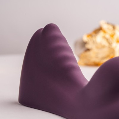 ROCKS- OFF - RUBY GLOW PURPLE SIT-ON VIBRATOR ROCKS- OFF - RUBY GLOW PURPLE SIT-ON VIBRATOR